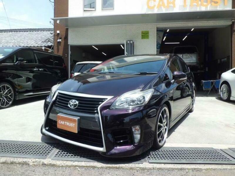 TOYOTA PRIUS