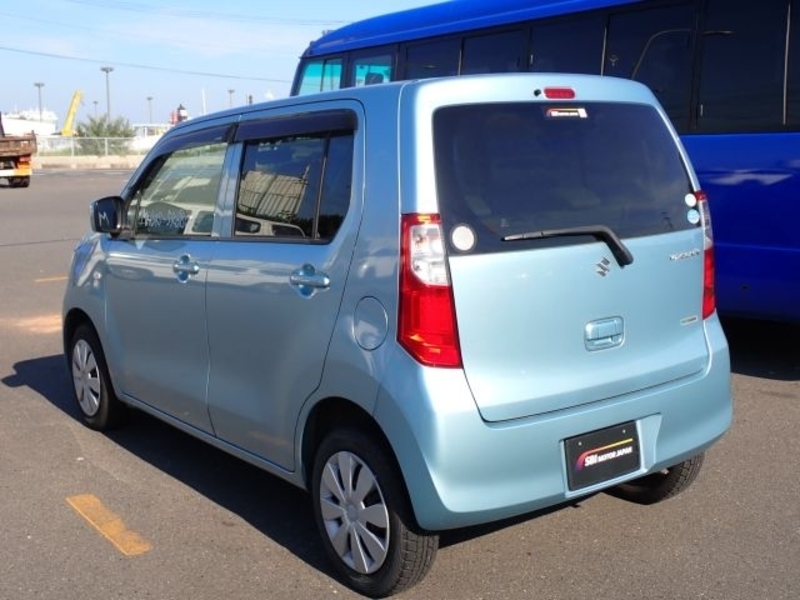 WAGON R