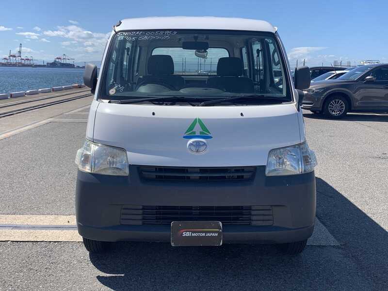 TOWN ACE VAN
