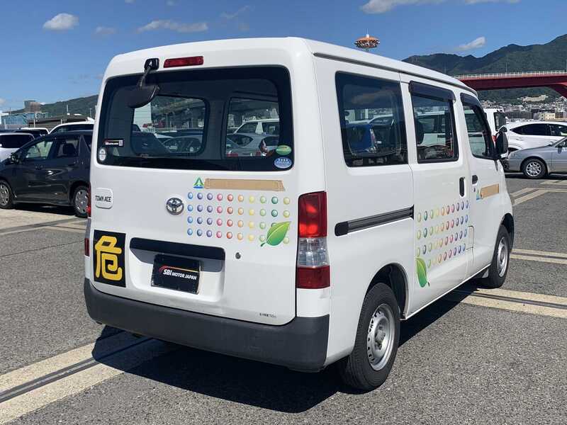 TOWN ACE VAN