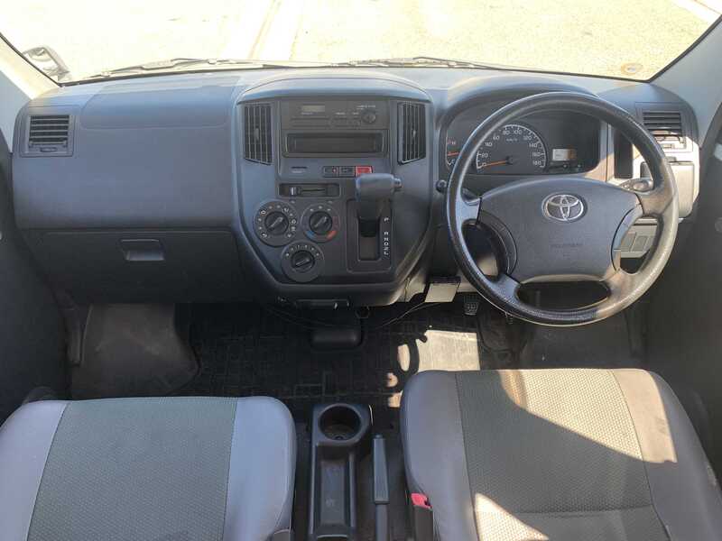 TOWN ACE VAN