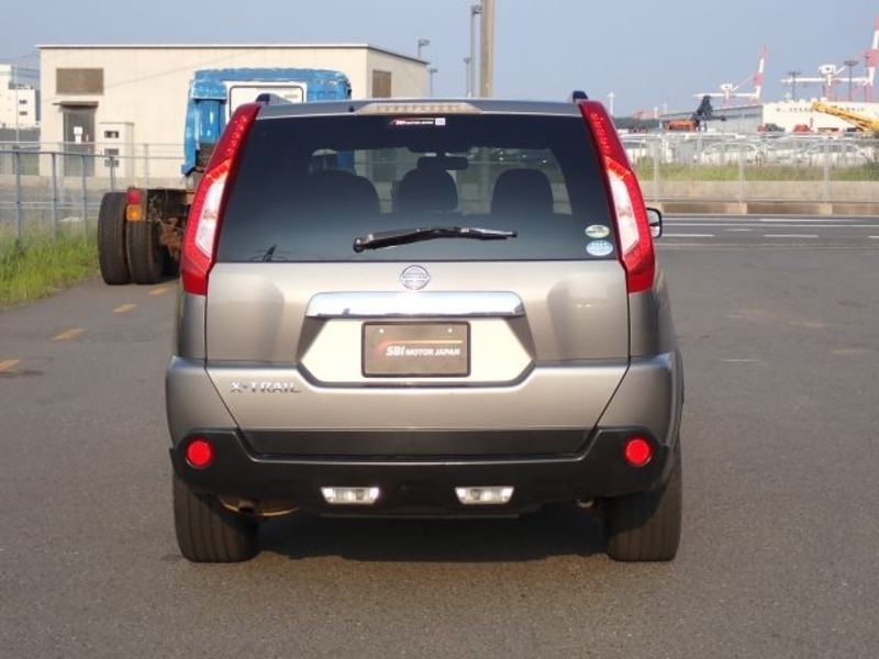 X-TRAIL