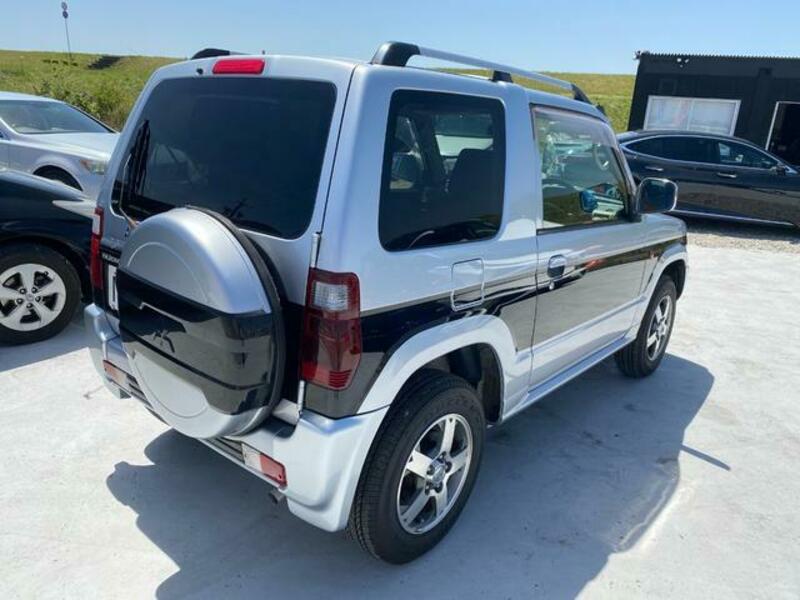 PAJERO MINI