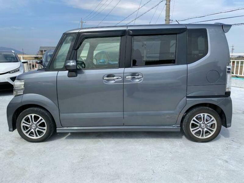 N BOX CUSTOM
