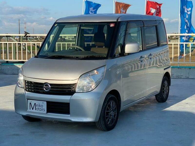 NISSAN ROOX