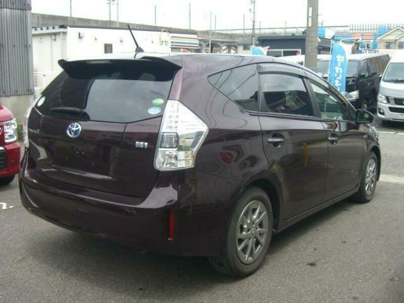 PRIUS ALPHA