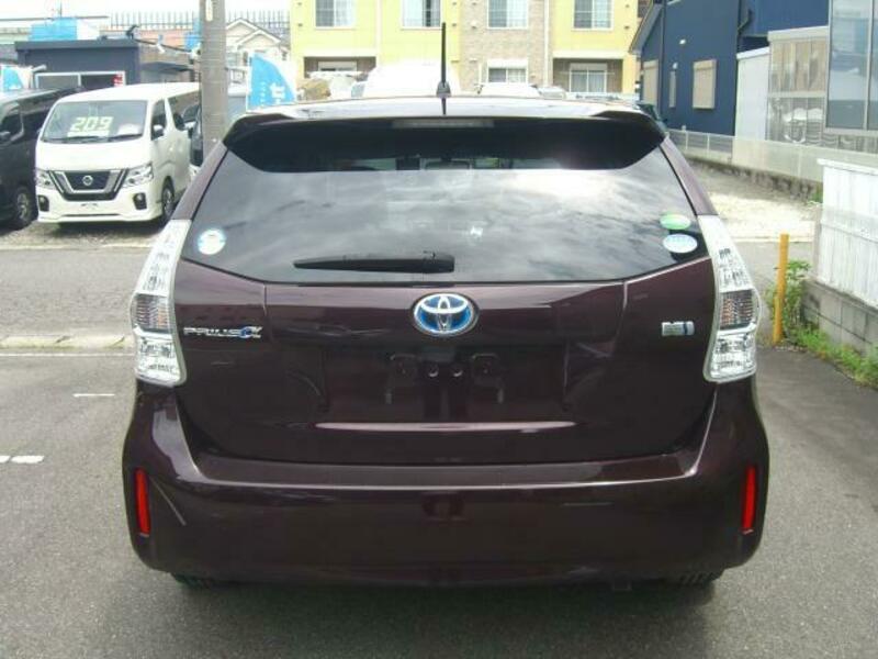 PRIUS ALPHA