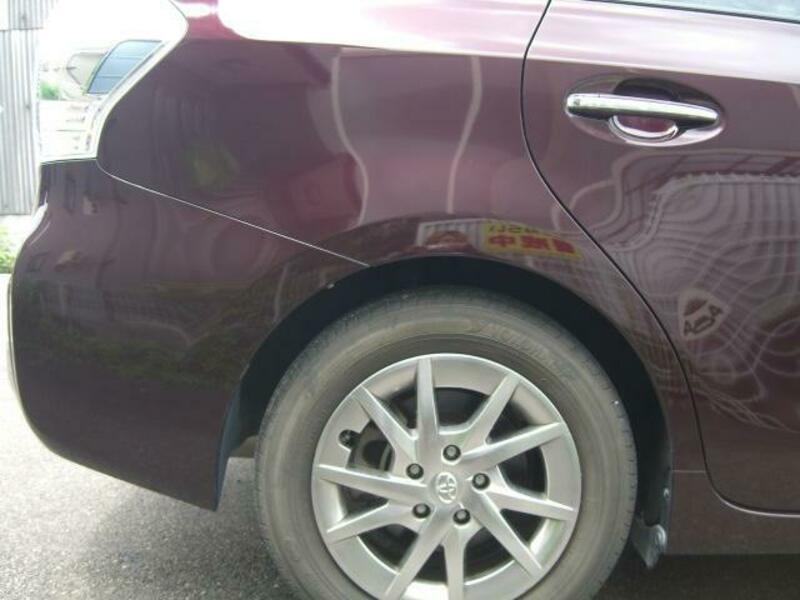 PRIUS ALPHA