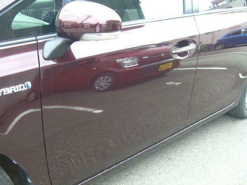 PRIUS ALPHA