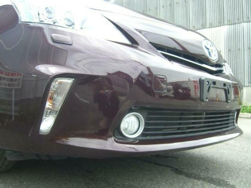 PRIUS ALPHA