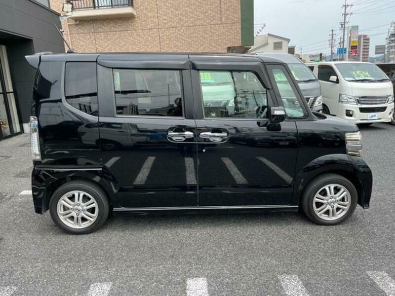 N BOX CUSTOM