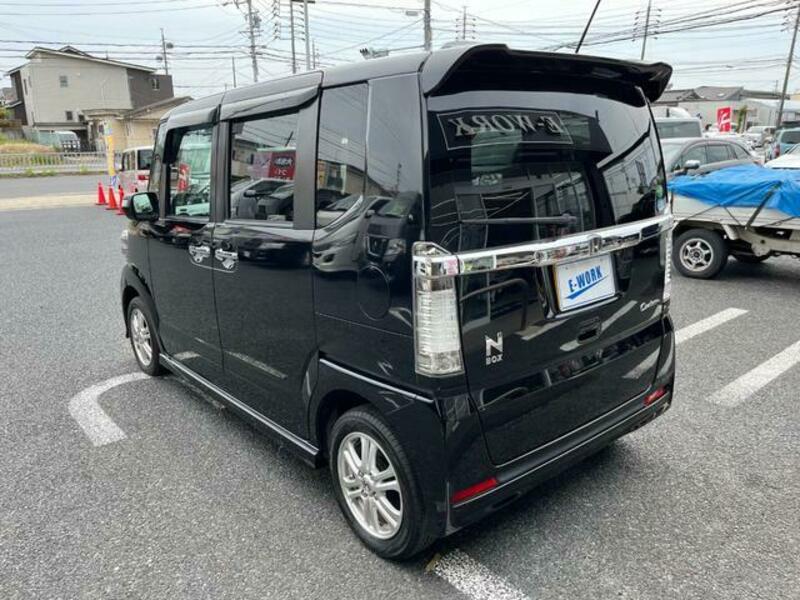 N BOX CUSTOM