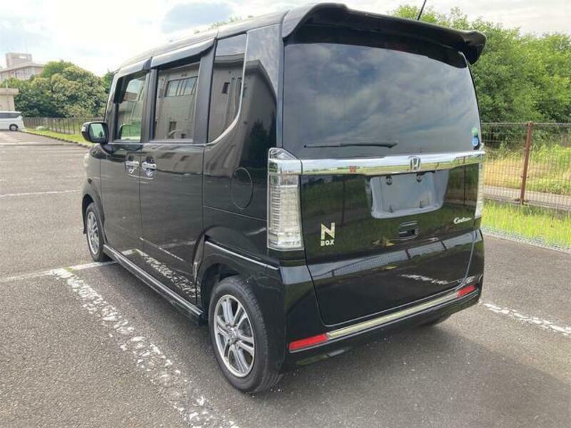 N BOX CUSTOM