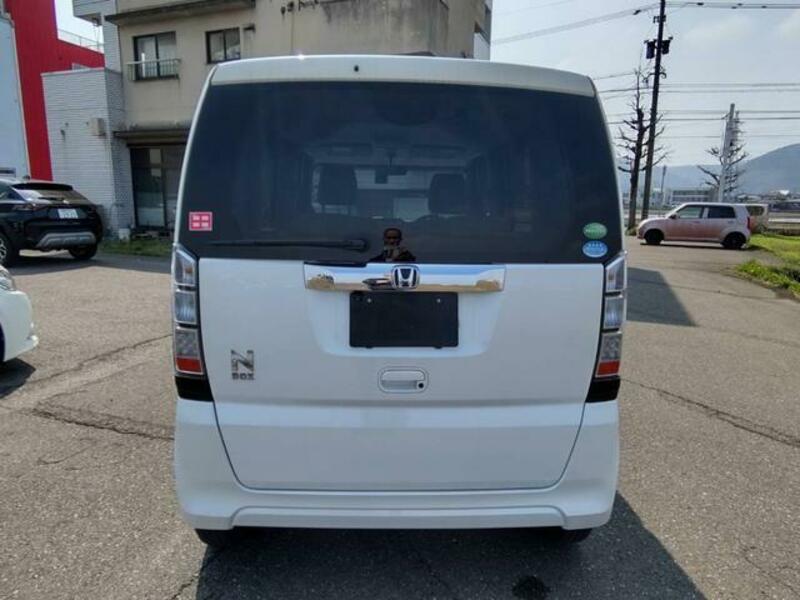 N BOX