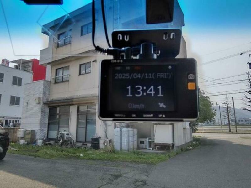 N BOX