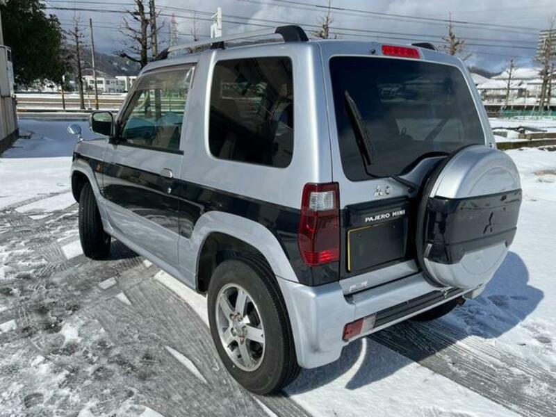 PAJERO MINI
