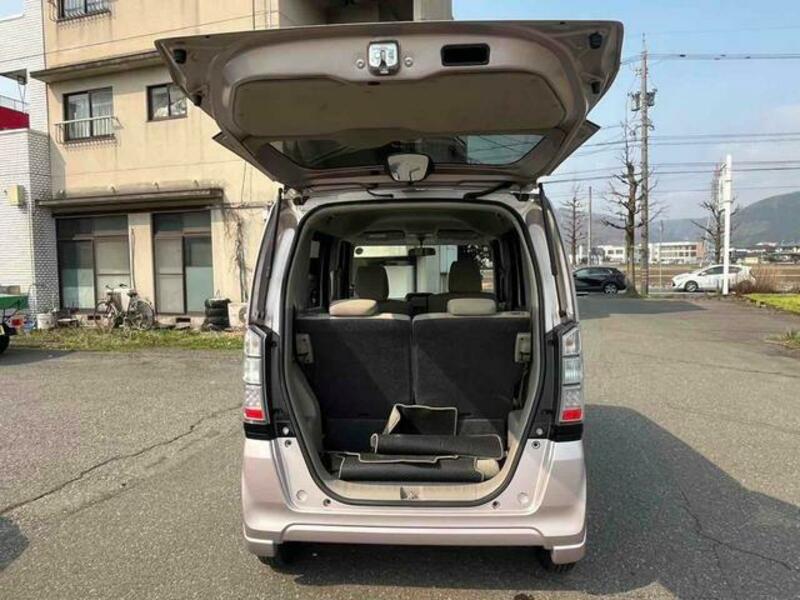 N BOX