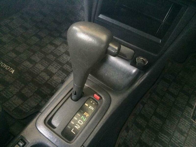 COROLLA VAN