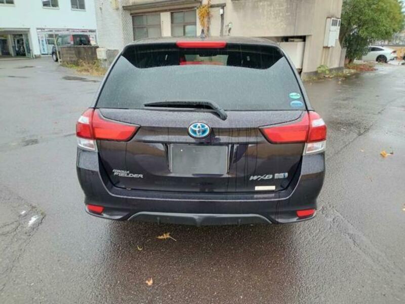 COROLLA FIELDER