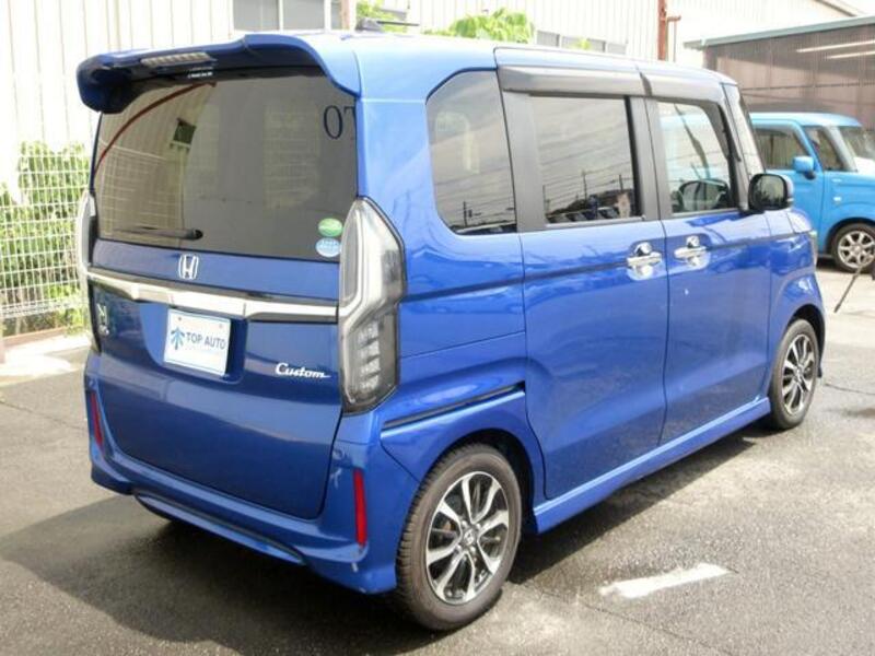 N BOX CUSTOM