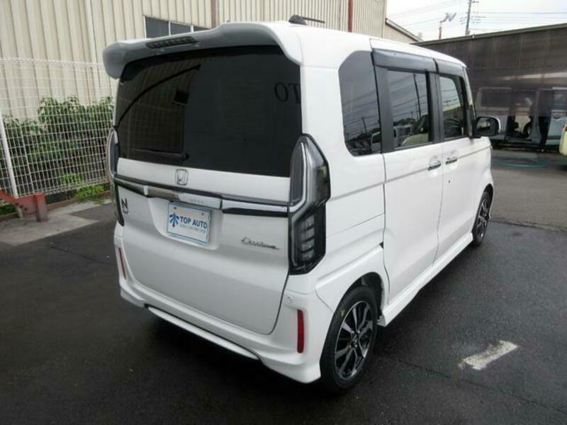 N BOX CUSTOM