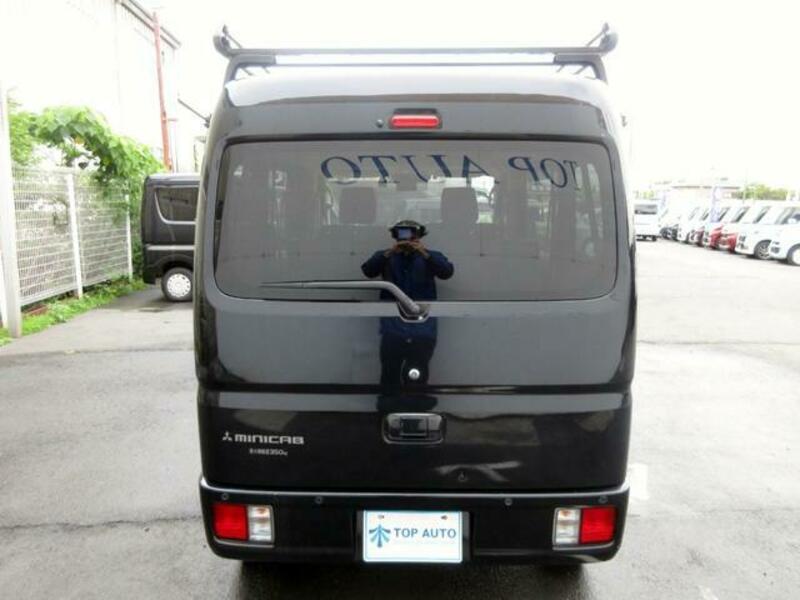 MINICAB VAN