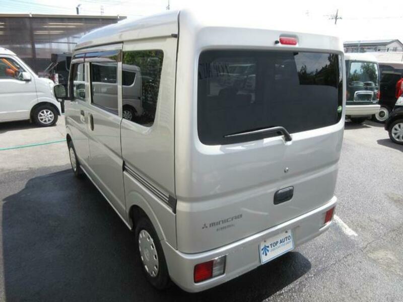 MINICAB VAN