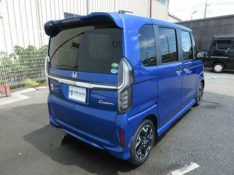 N BOX CUSTOM