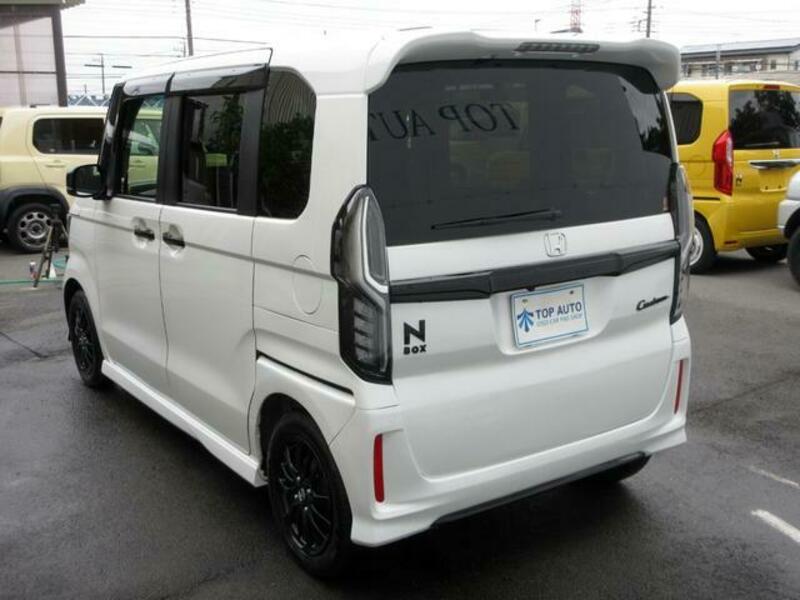 N BOX CUSTOM