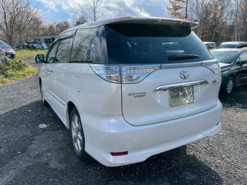 ESTIMA HYBRID