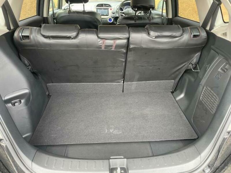 FIT HYBRID