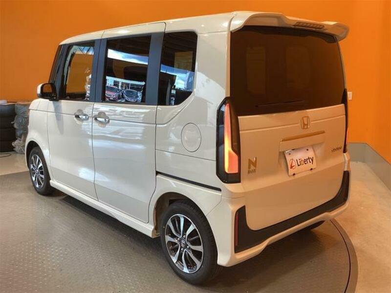 N BOX CUSTOM