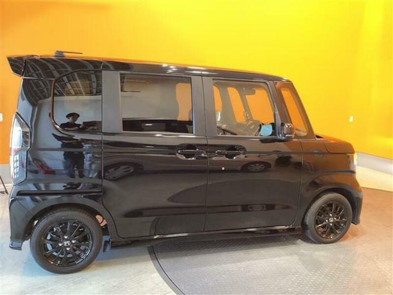 N BOX CUSTOM