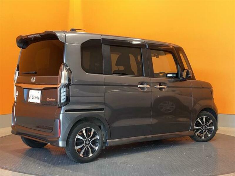 N BOX CUSTOM