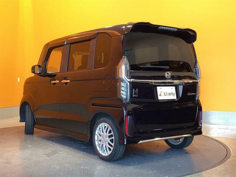 N BOX CUSTOM