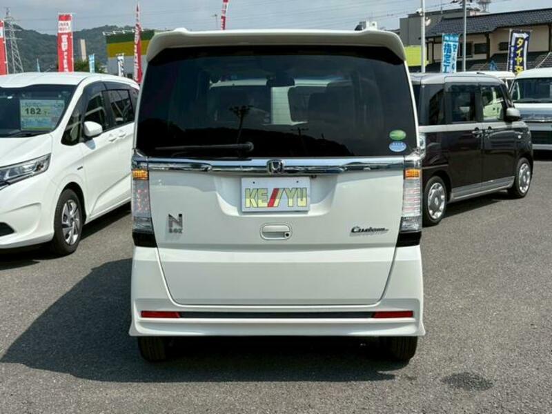 N BOX CUSTOM