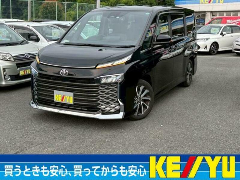 TOYOTA VOXY