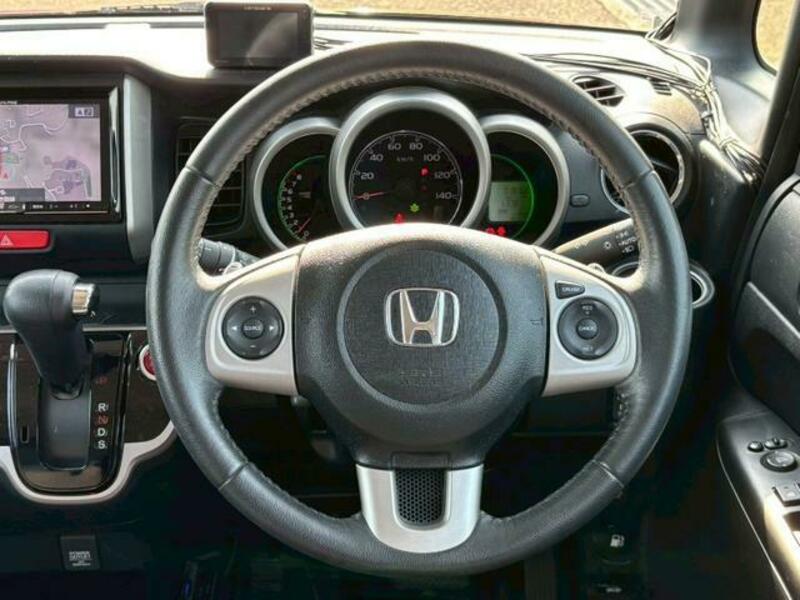 N BOX
