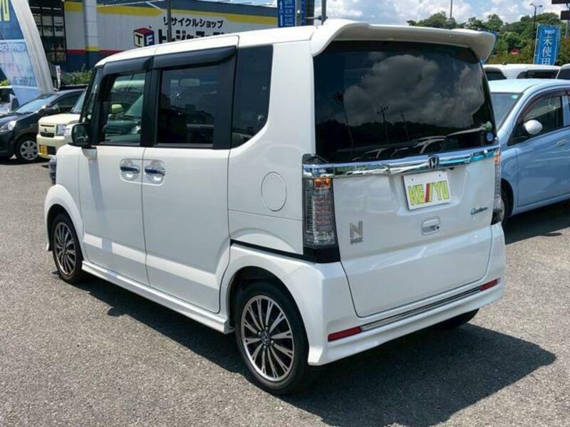 N BOX CUSTOM