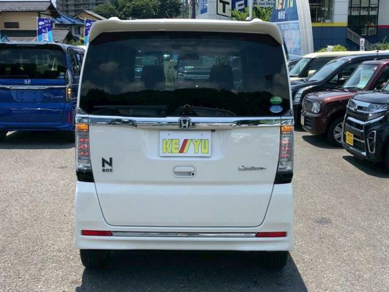 N BOX CUSTOM