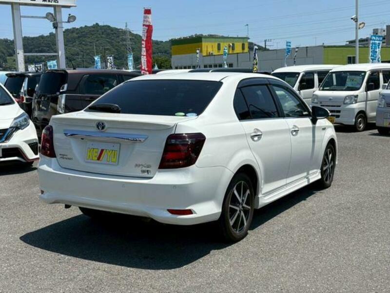 COROLLA AXIO