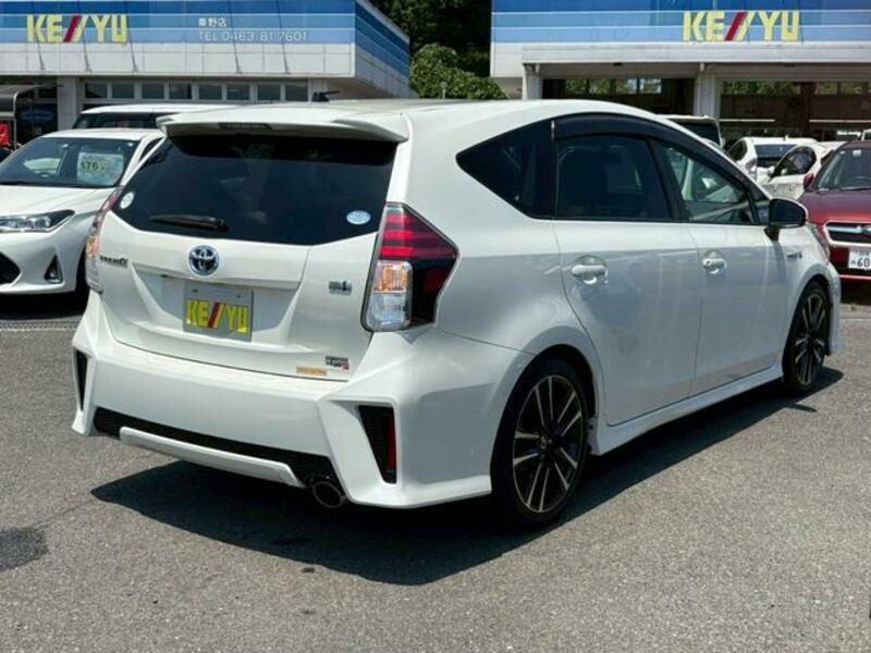 PRIUS ALPHA