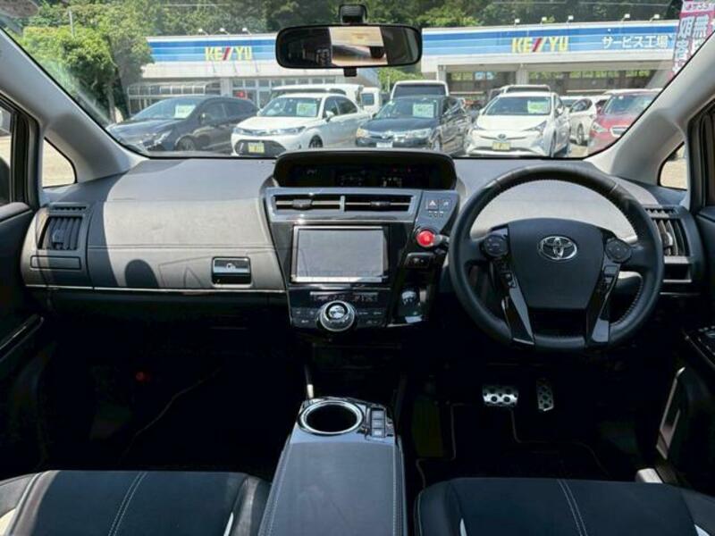 PRIUS ALPHA