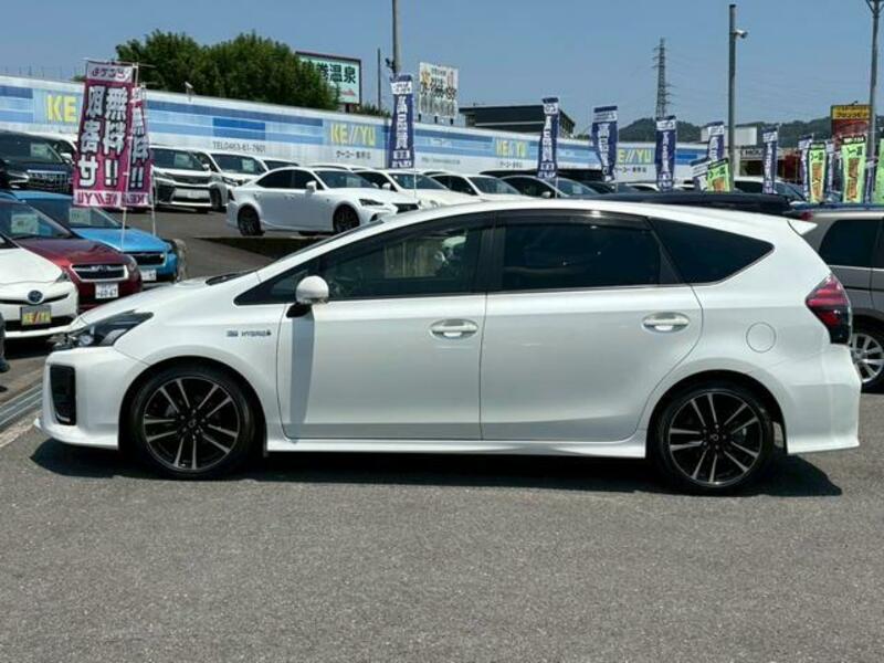 PRIUS ALPHA