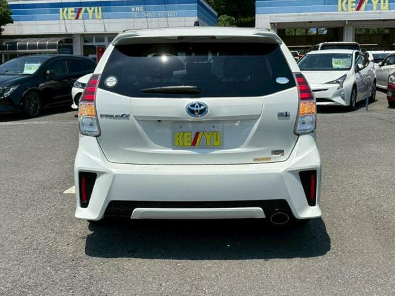 PRIUS ALPHA