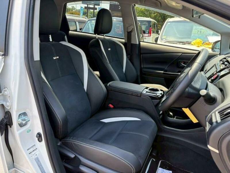 PRIUS ALPHA