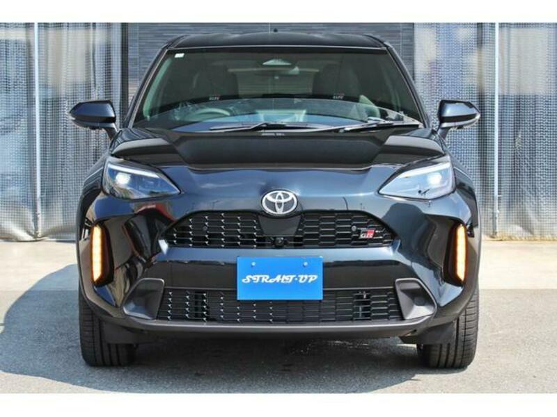 YARIS CROSS