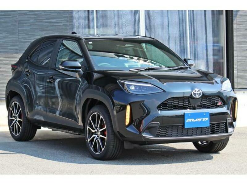 YARIS CROSS