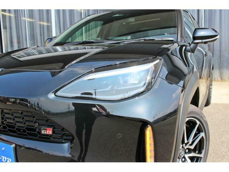 YARIS CROSS