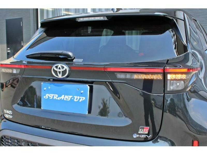 YARIS CROSS